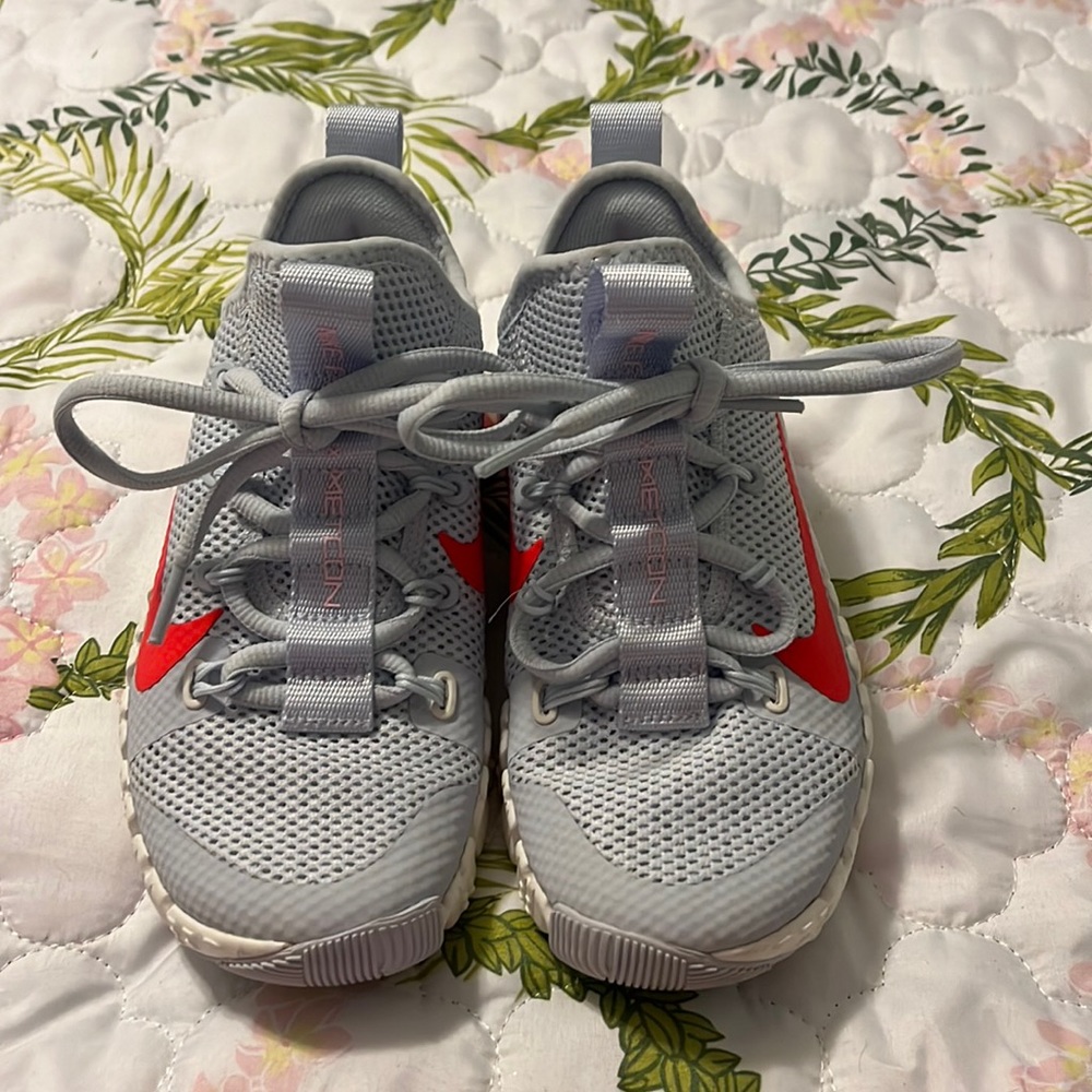 Nike Tennis Shoes
